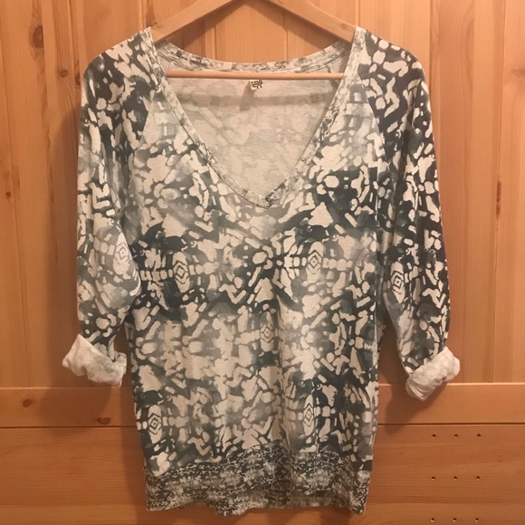 TNA Deep V Neck Relaxed Fit Sweater - Picture 1 of 4